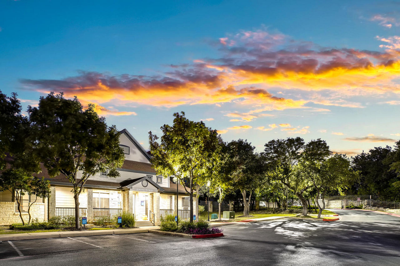 Laurel Canyon Apartments